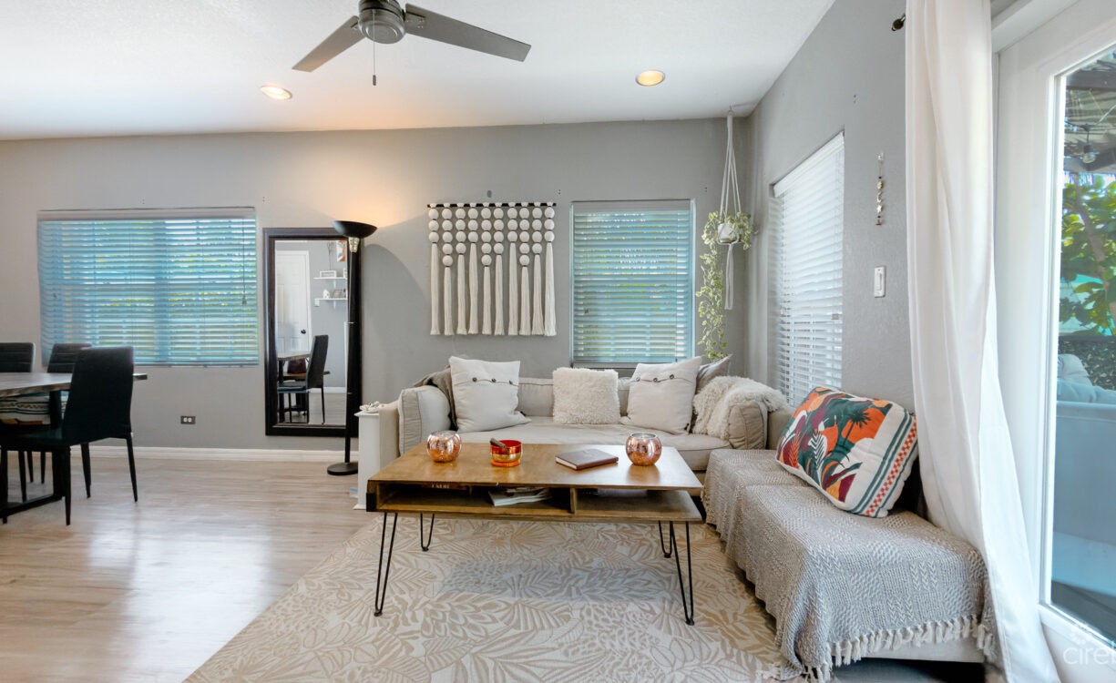 GOLDEN SPRINGS END TOWNHOME