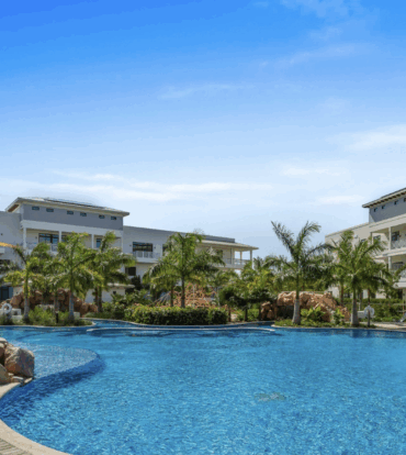 OLEA 4 BED 3 STOREY END UNIT