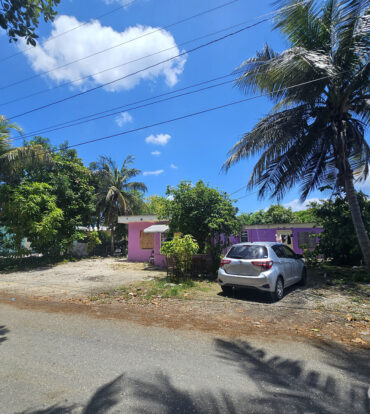 FOUR-PLEX / NEIGHBOURHOOD COMMERCIAL ZONING LAND