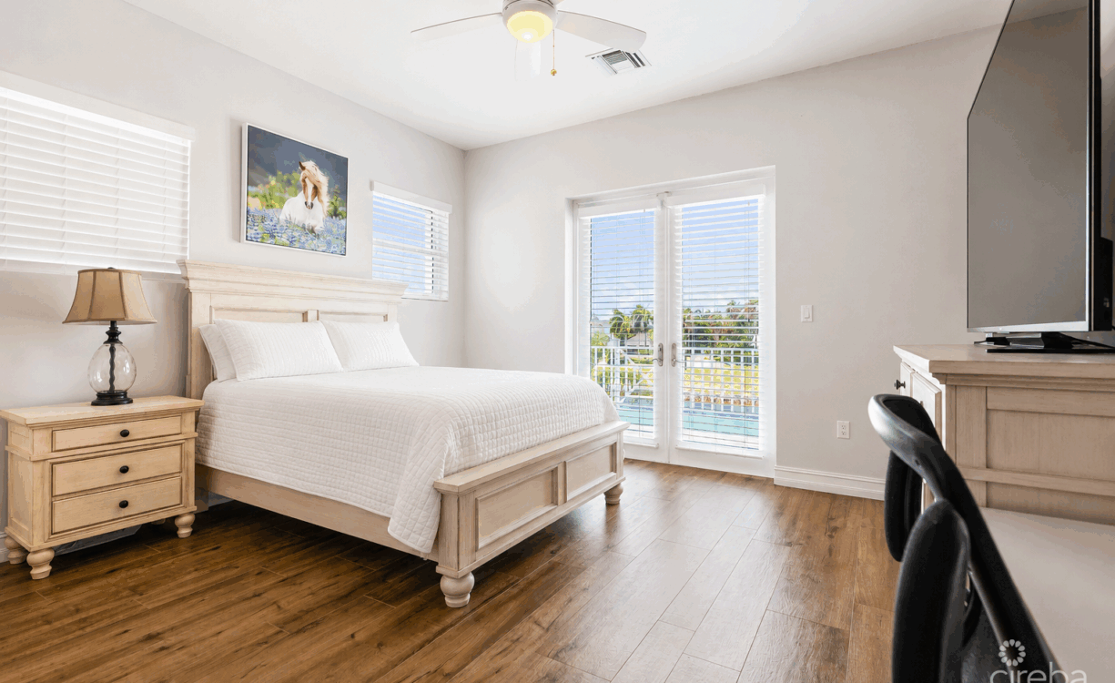 CRYSTAL HARBOUR WATERFRONT HOME