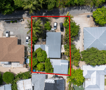 FOUR-PLEX / NEIGHBOURHOOD COMMERCIAL ZONING LAND