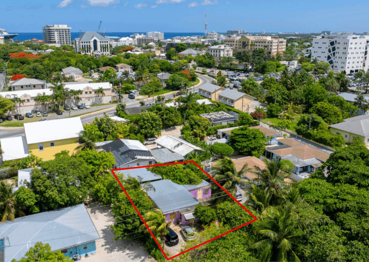 FOUR-PLEX / NEIGHBOURHOOD COMMERCIAL ZONING LAND