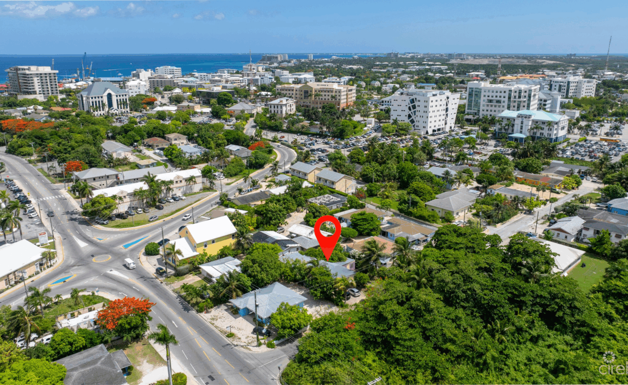 FOUR-PLEX / NEIGHBOURHOOD COMMERCIAL ZONING LAND