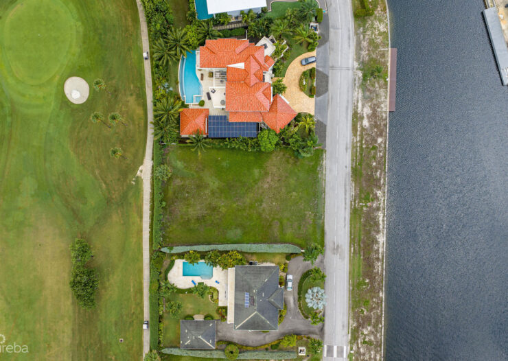 GORGEOUS CRYSTAL HARBOUR LOT
