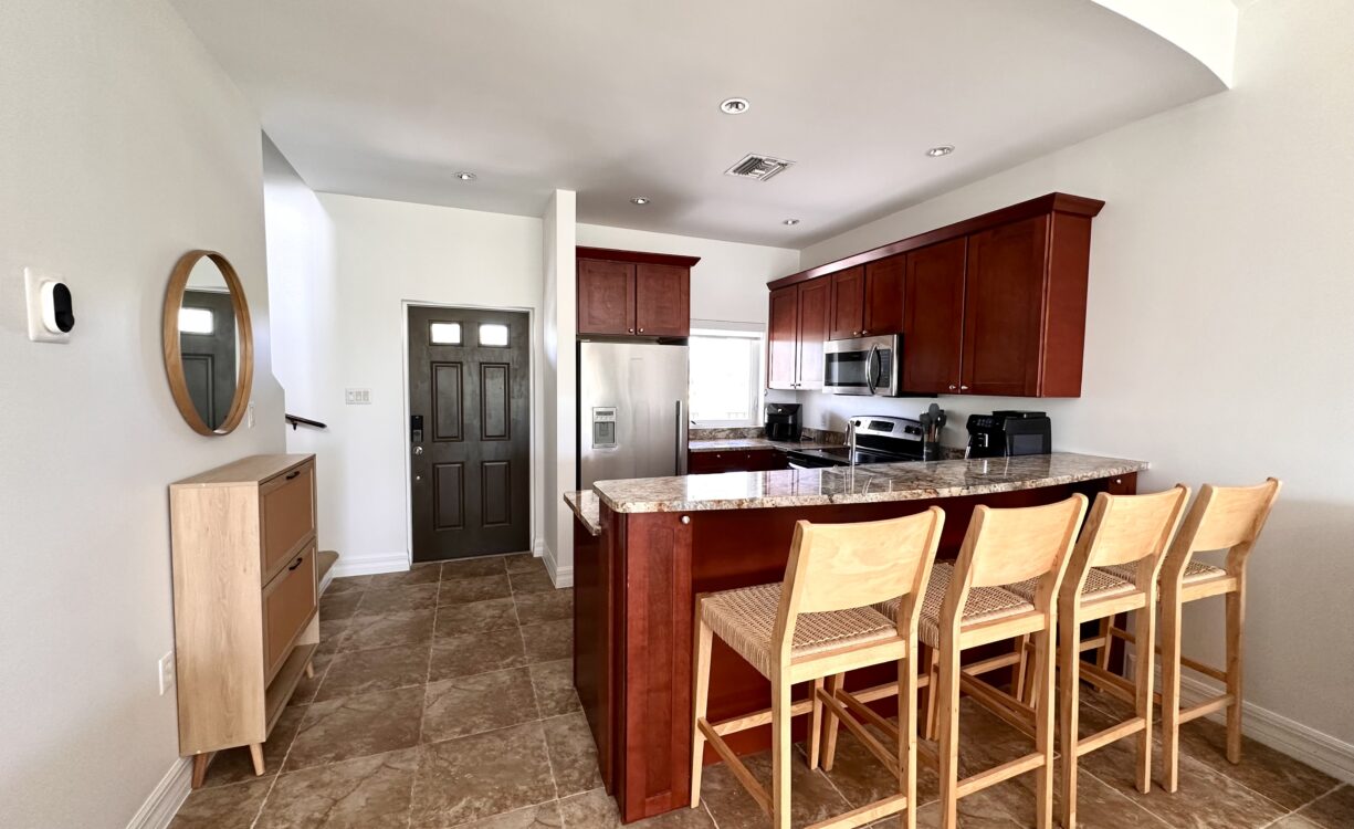 HARBOUR POINT 10, OCEANFRONT CONDO