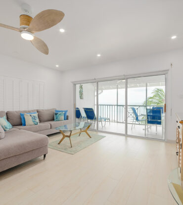 RENOVATED PENTHOUSE DISCOVERY POINT CLUB