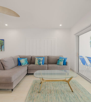 RENOVATED PENTHOUSE DISCOVERY POINT CLUB