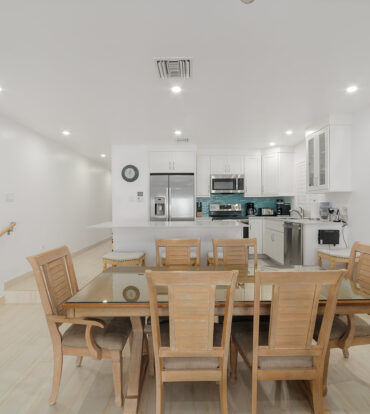 RENOVATED PENTHOUSE DISCOVERY POINT CLUB