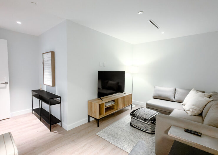 ONE GT - FURNISHED 2 BED WITH DEN