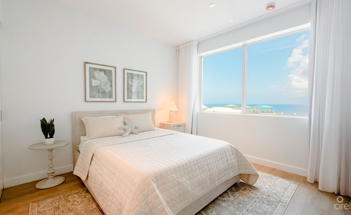 ONE GT - FURNISHED 2 BED WITH DEN