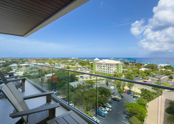 ONE GT - FURNISHED 2 BED WITH DEN