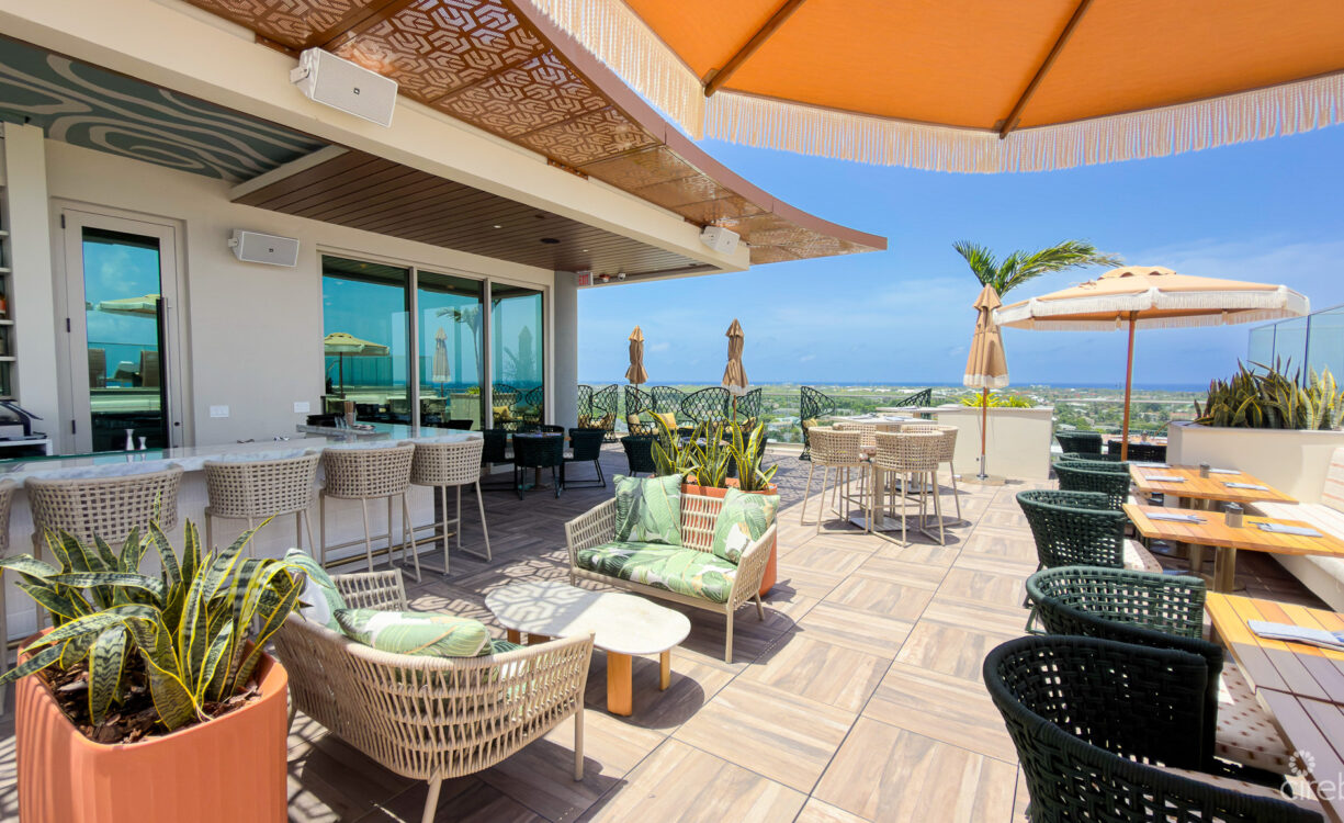 ONE GT - FURNISHED 2 BED WITH DEN