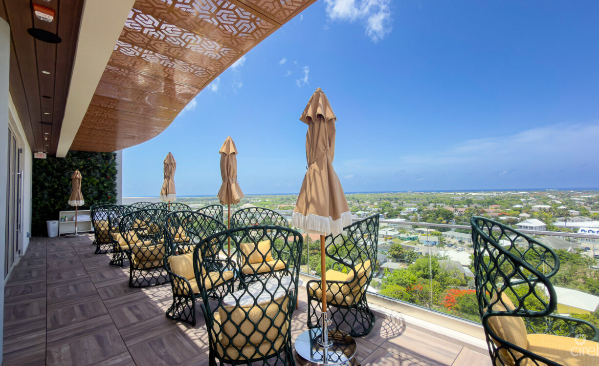 ONE GT - FURNISHED 2 BED WITH DEN