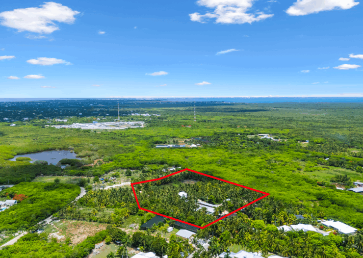 3.235-ACRE DEVELOPMENT PARCEL WITH OPERATIONAL FARM