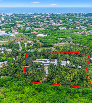 3.235-ACRE DEVELOPMENT PARCEL WITH OPERATIONAL FARM