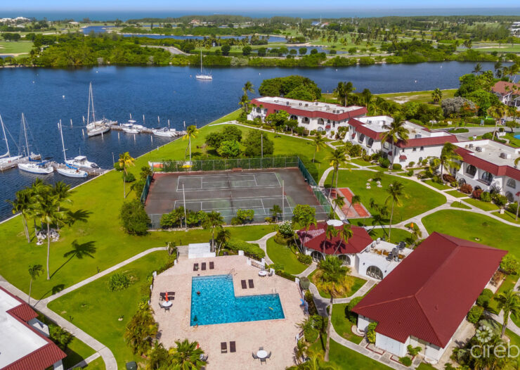 LIME TREE BAY UNIQUE 4 BED, 3.5 BATH WITH WATER VIEWS