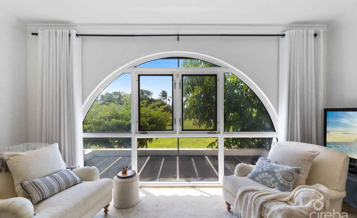 LIME TREE BAY UNIQUE 4 BED, 3.5 BATH WITH WATER VIEWS