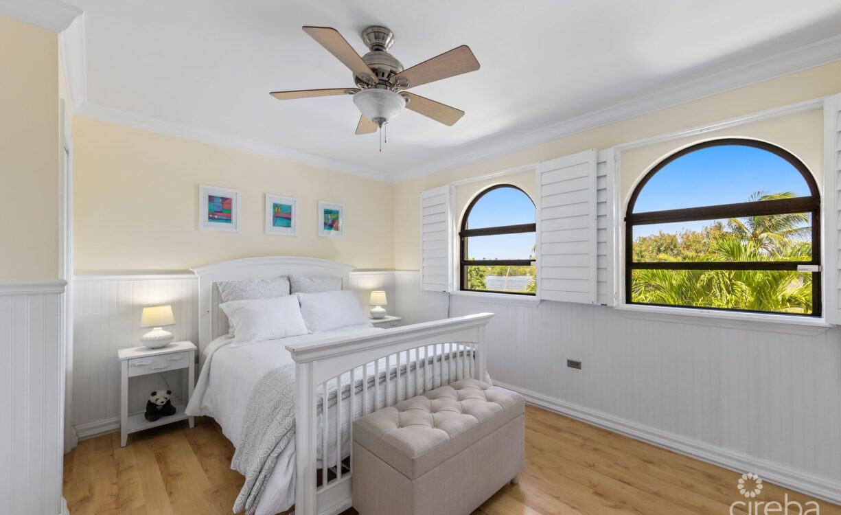 LIME TREE BAY UNIQUE 4 BED, 3.5 BATH WITH WATER VIEWS