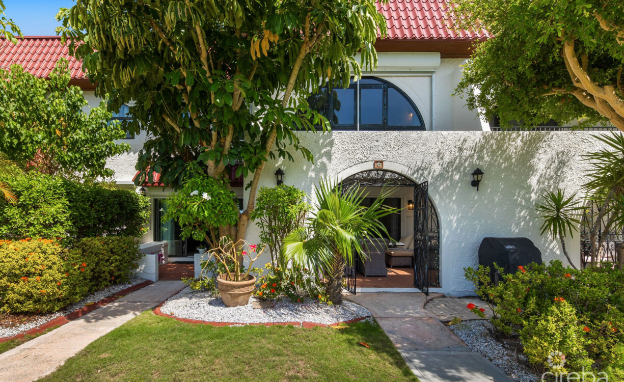 LIME TREE BAY UNIQUE 4 BED, 3.5 BATH WITH WATER VIEWS