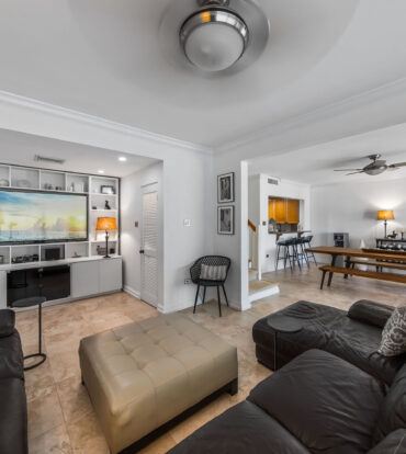 LIME TREE BAY UNIQUE 4 BED, 3.5 BATH WITH WATER VIEWS