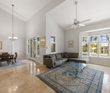 BRITANNIA KINGS COURT      CANAL FRONT    4 BED/3  BATH      PLUS BOAT DOCK