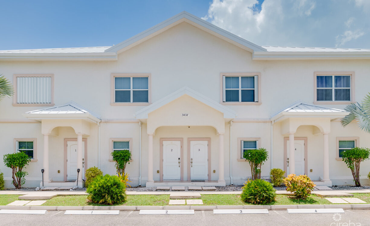SNUG HARBOUR VILLAS #2 - OCEANFRONT TOWNHOME