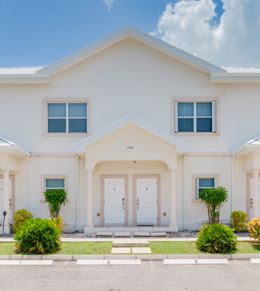 SNUG HARBOUR VILLAS #2 - OCEANFRONT TOWNHOME