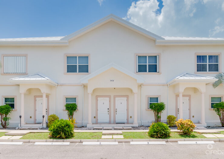 SNUG HARBOUR VILLAS #2 - OCEANFRONT TOWNHOME