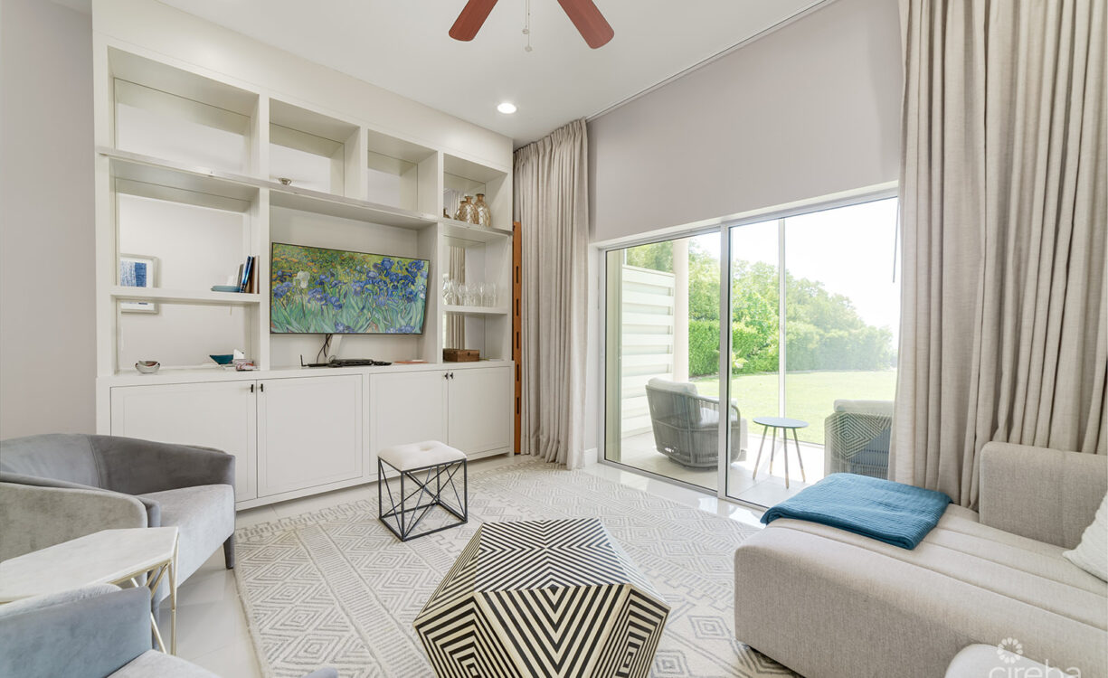 SNUG HARBOUR VILLAS #2 - OCEANFRONT TOWNHOME