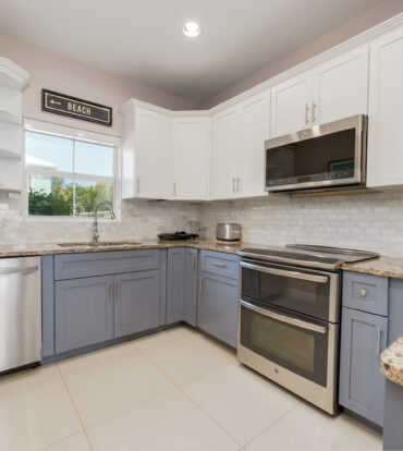 SNUG HARBOUR VILLAS #2 - OCEANFRONT TOWNHOME