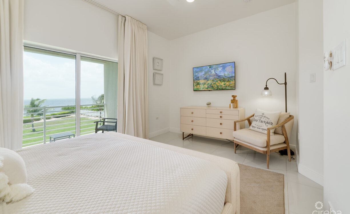 SNUG HARBOUR VILLAS #2 - OCEANFRONT TOWNHOME