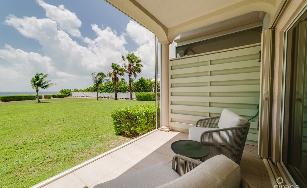 SNUG HARBOUR VILLAS #2 - OCEANFRONT TOWNHOME