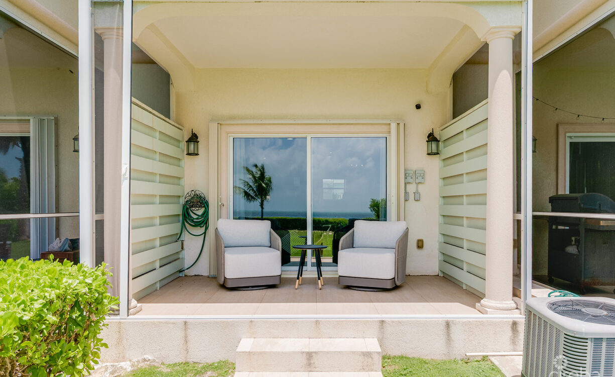 SNUG HARBOUR VILLAS #2 - OCEANFRONT TOWNHOME