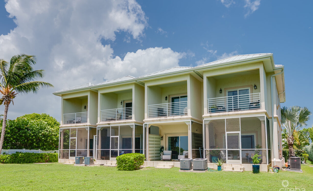 SNUG HARBOUR VILLAS #2 - OCEANFRONT TOWNHOME