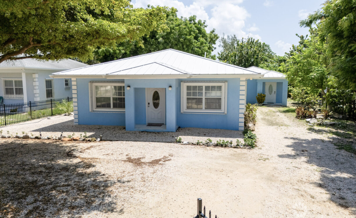 CAYMAN BRAC PIONEER LANE HOUSE AND COTTAGE