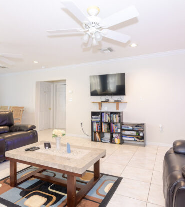 CAYMAN BRAC PIONEER LANE HOUSE AND COTTAGE