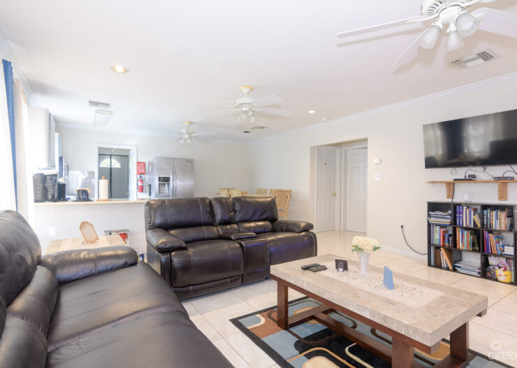 CAYMAN BRAC PIONEER LANE HOUSE AND COTTAGE