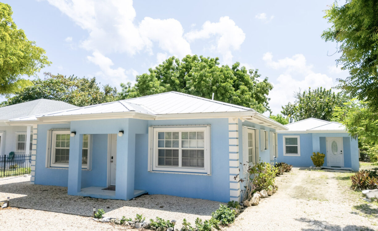 CAYMAN BRAC PIONEER LANE HOUSE AND COTTAGE
