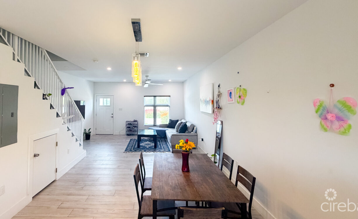 OCEAN VISTA 2 BED TOWNHOUSE