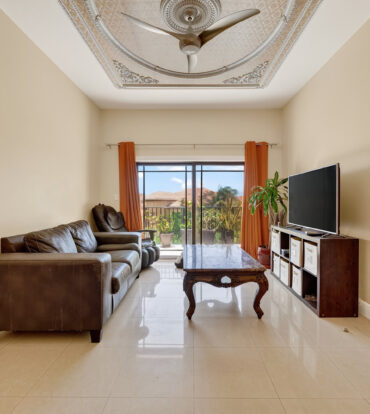 LANTERN POINT 3 BEDROOM CONDO W/ROOFTOP TERRACE
