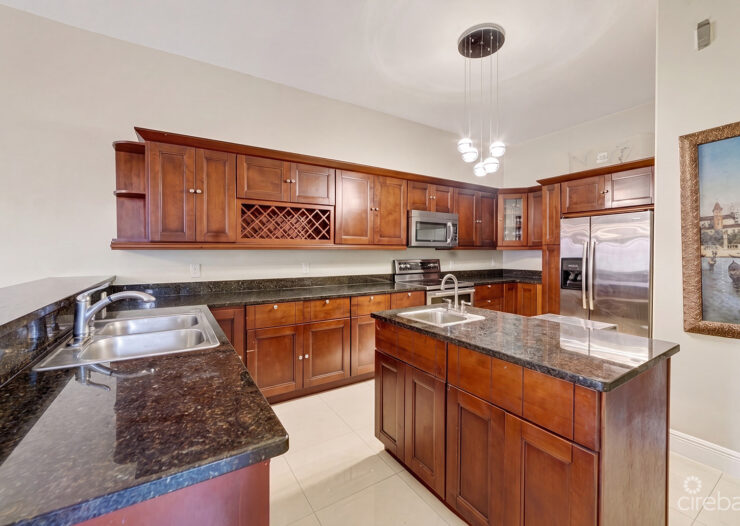 LANTERN POINT 3 BEDROOM CONDO W/ROOFTOP TERRACE