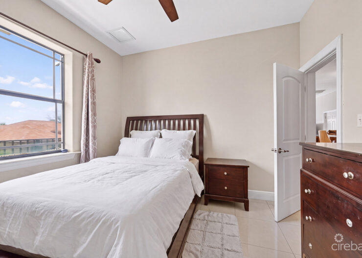 LANTERN POINT 3 BEDROOM CONDO W/ROOFTOP TERRACE