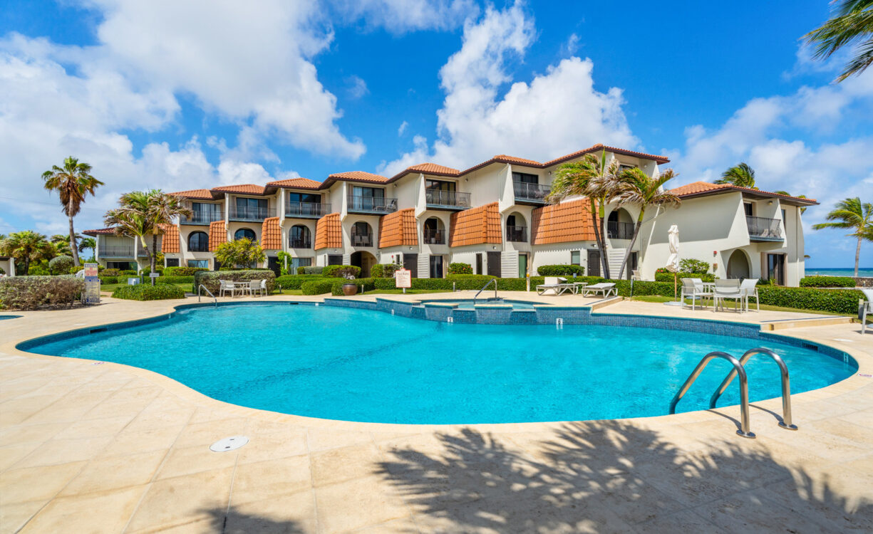 VILLA PAPPAGALLOS 4, WEST BAY RENOVATED CONDO