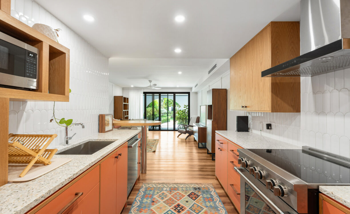 VILLA PAPPAGALLOS 4, WEST BAY RENOVATED CONDO