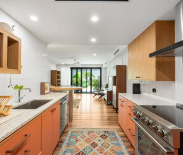VILLA PAPPAGALLOS 4, WEST BAY RENOVATED CONDO
