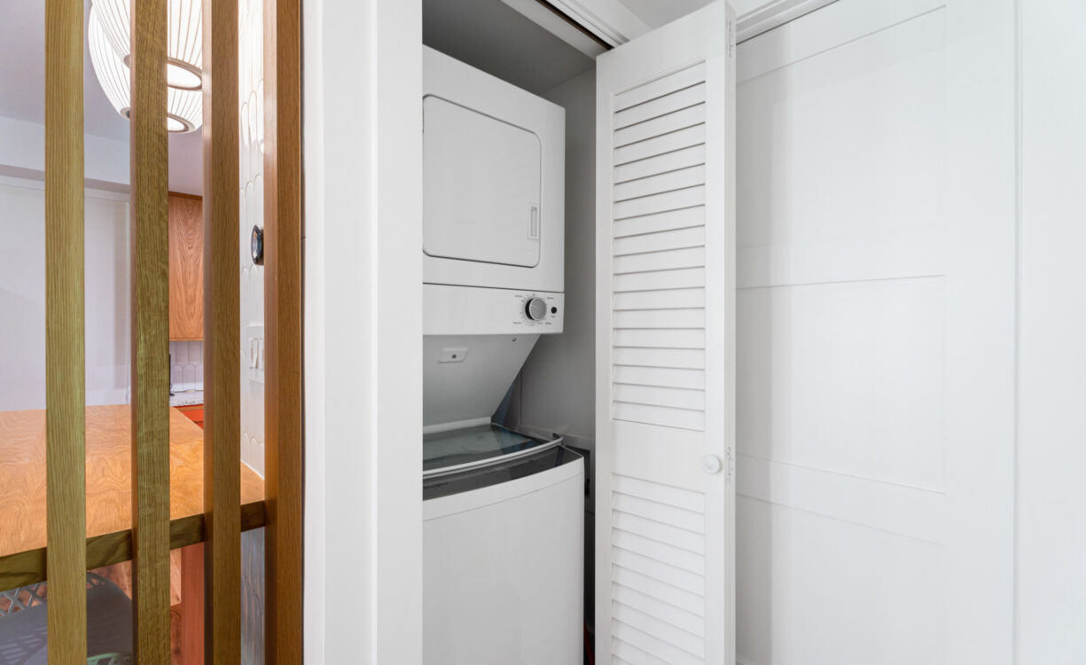 VILLA PAPPAGALLOS 4, WEST BAY RENOVATED CONDO