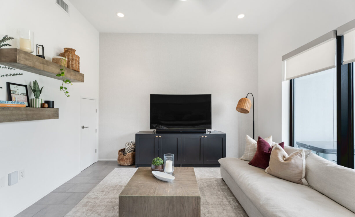 VELA 32, SOUTH SOUND TOWNHOME