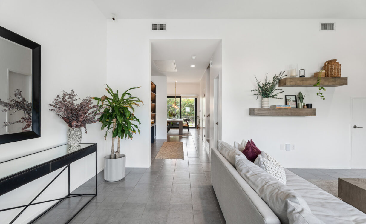 VELA 32, SOUTH SOUND TOWNHOME