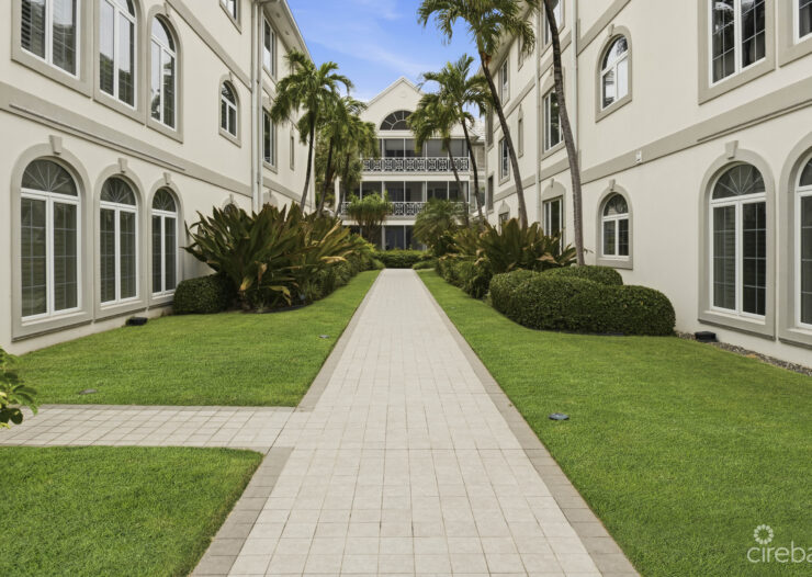 THE SOVEREIGN #12 PENTHOUSE ON SEVEN MILE BEACH