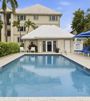 THE SOVEREIGN #12 PENTHOUSE ON SEVEN MILE BEACH